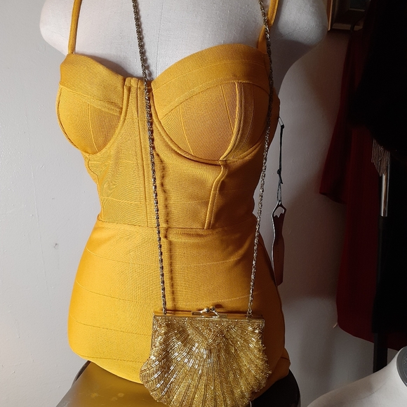 Haute Monde Dress - Picture 4 of 10